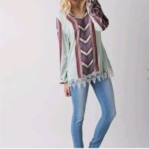 BKE Aztec Patterned Long Sleeve Top